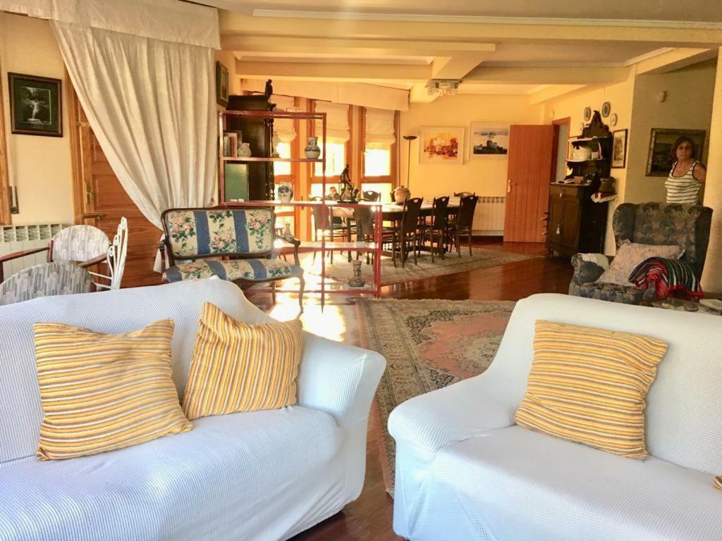 Preciosa Casa Independiente Con Piscina Cubierta Y Gran Jardin Privados ハーロー エクステリア 写真